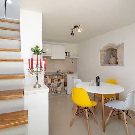 Apartman Skuribanda โตรกีร์ ภายนอก รูปภาพ