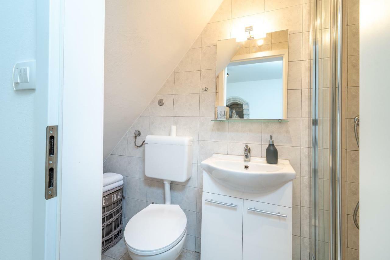 Apartman Skuribanda โตรกีร์ ภายนอก รูปภาพ