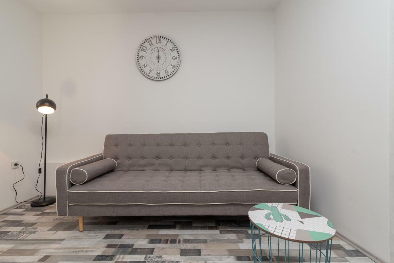 Apartman Skuribanda โตรกีร์ ภายนอก รูปภาพ